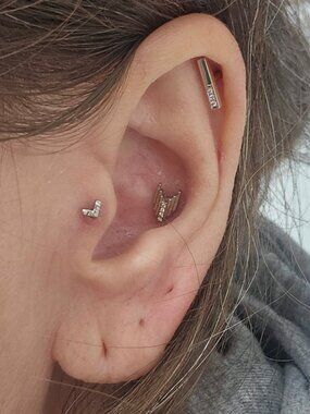 BVLA Hammered "V" 14k White Gold 25GA 4mm